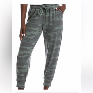 Splendid camo jogger sweatpants